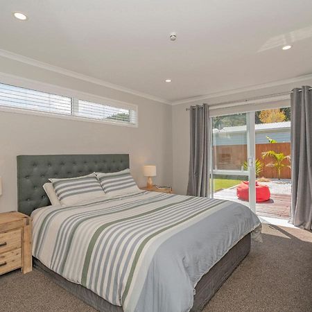 Modern Beach Pad - Whitianga Holiday Home Bagian luar foto
