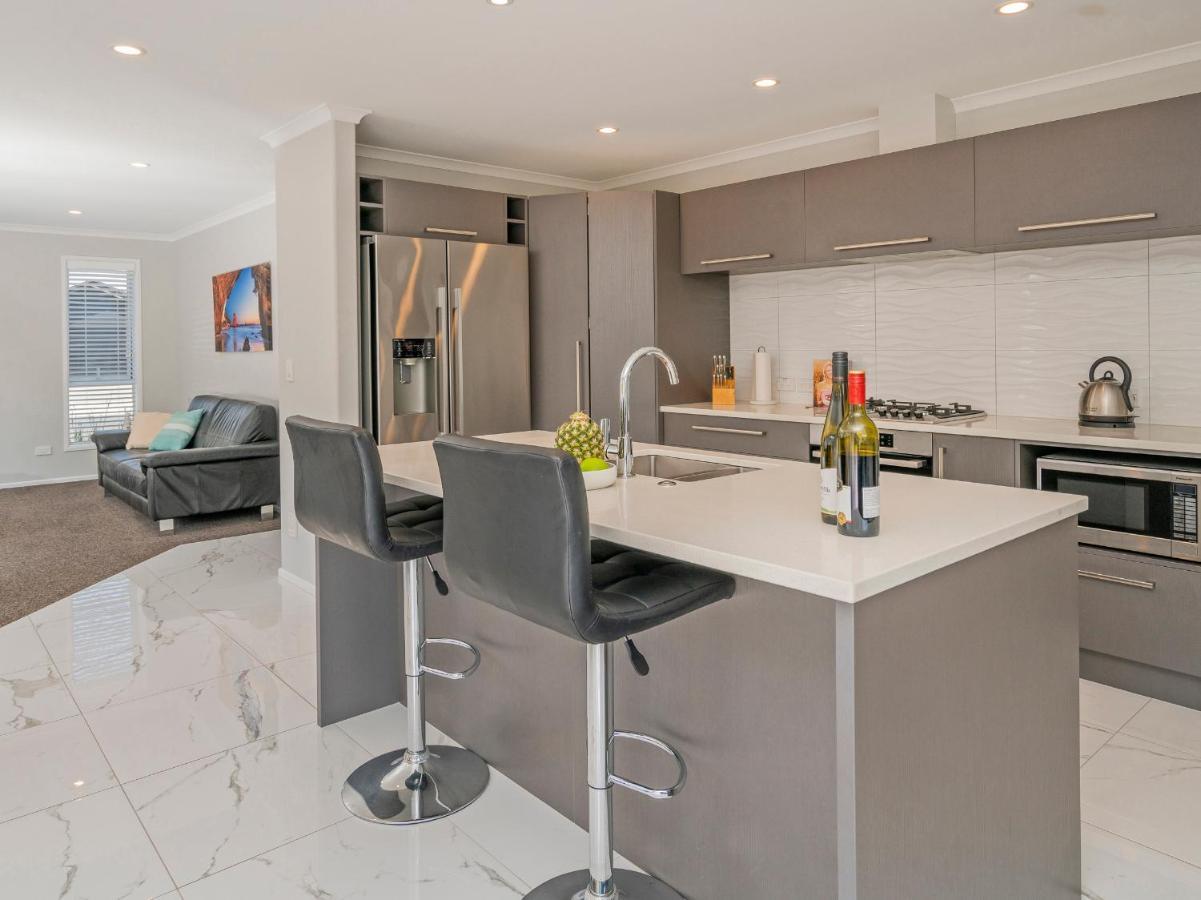 Modern Beach Pad - Whitianga Holiday Home Bagian luar foto