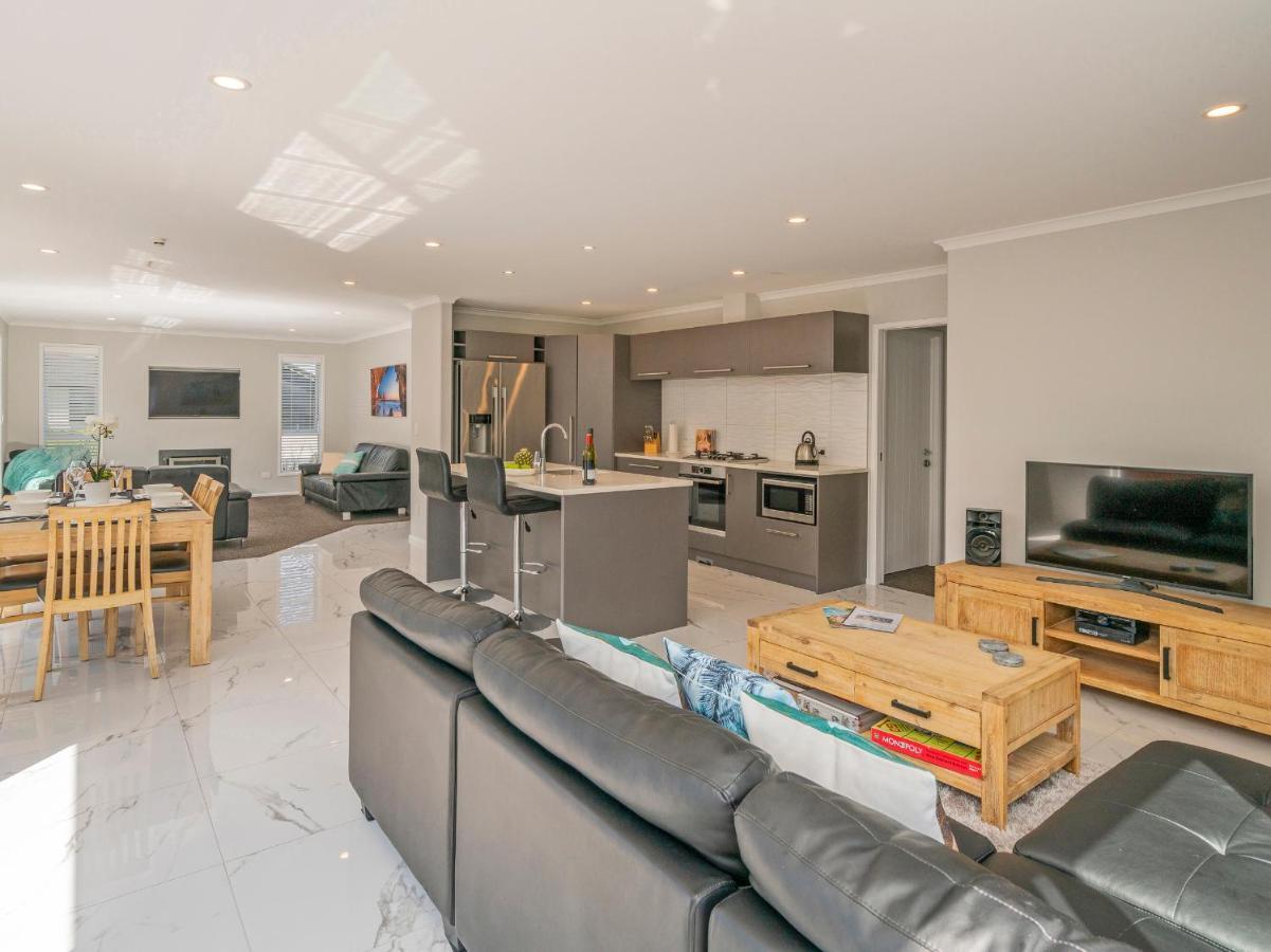 Modern Beach Pad - Whitianga Holiday Home Bagian luar foto